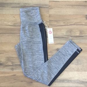 {Manduka} Essential ankle Leggings